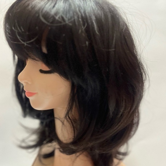 Anna Emma Elegant Black Wig with Bangs Soft Curls Women's Wig - Picture 4 of 7